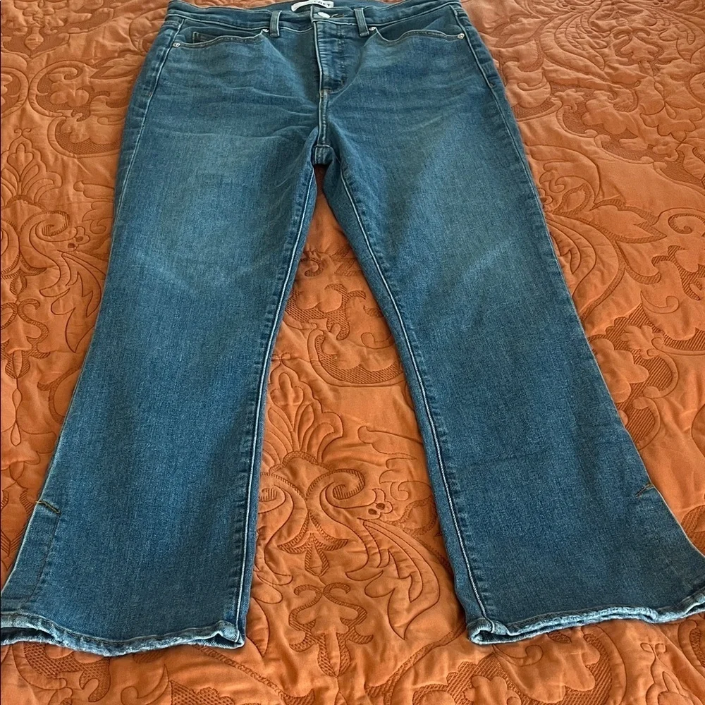 Loft Vent Hem High Rise Kick Crop Jeans, size 10